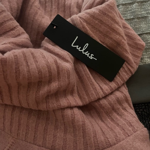 New never worn. In Mauve/pink color. Comfy dress - Picture 2 of 5